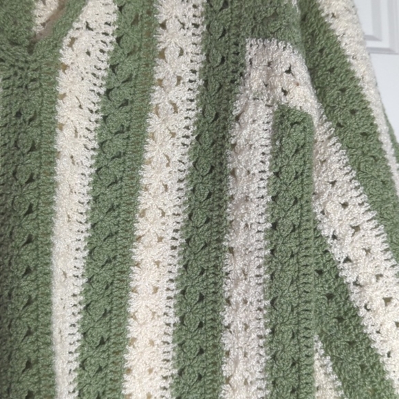 Vintage Green & White Striped V-Neck Sweater - Picture 5 of 6